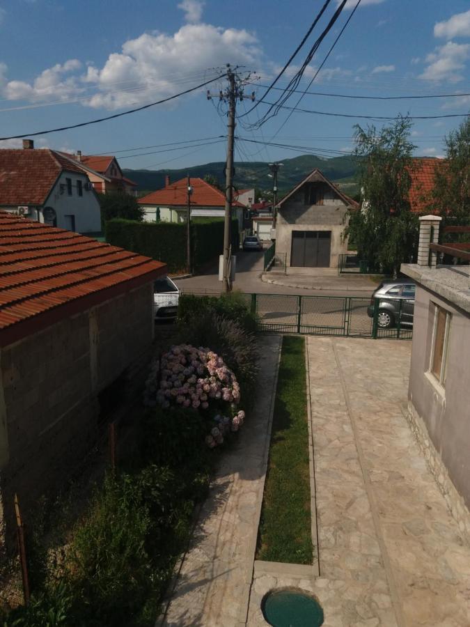 Nikšić Apartman Mila I Kaja מראה חיצוני תמונה