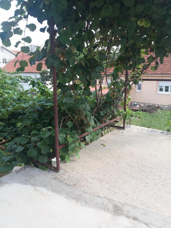 Nikšić Apartman Mila I Kaja מראה חיצוני תמונה